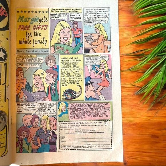 VINTAGE 1974 Warner Bros. Tweety and Sylvester Comic Book - No. 38 - Picture 6 of 10